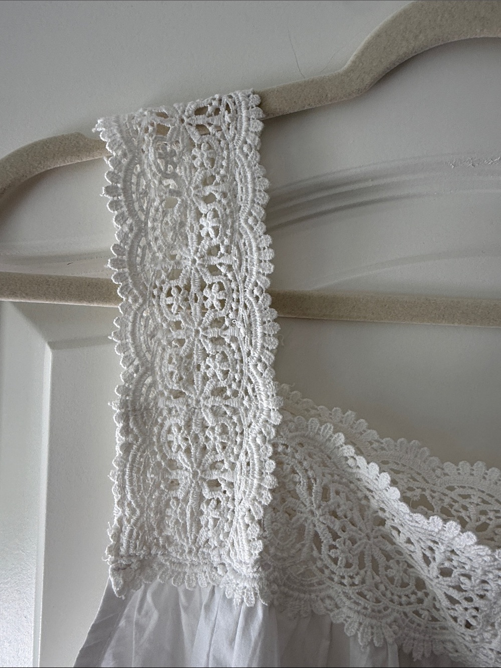 Laneway The Label White Crochet Trim Blouse - Picture 6 of 10